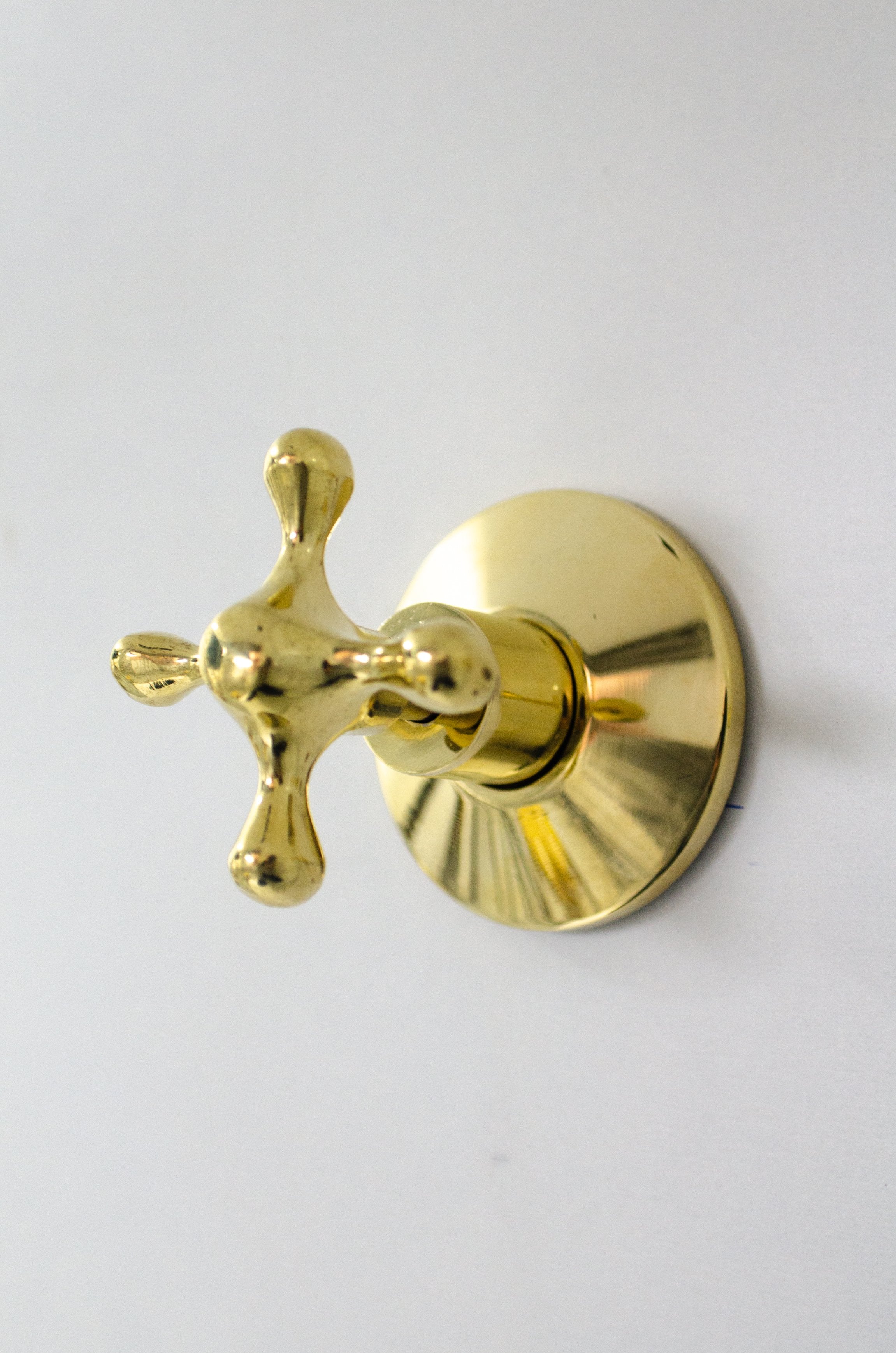 wall mount tub faucet