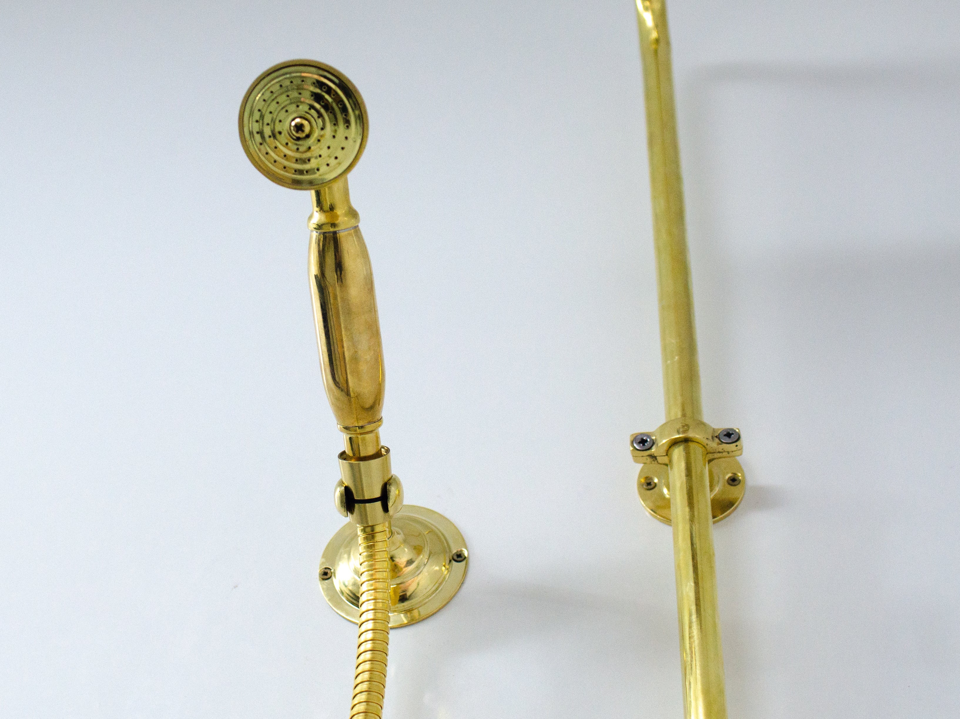 brass shower fixtures